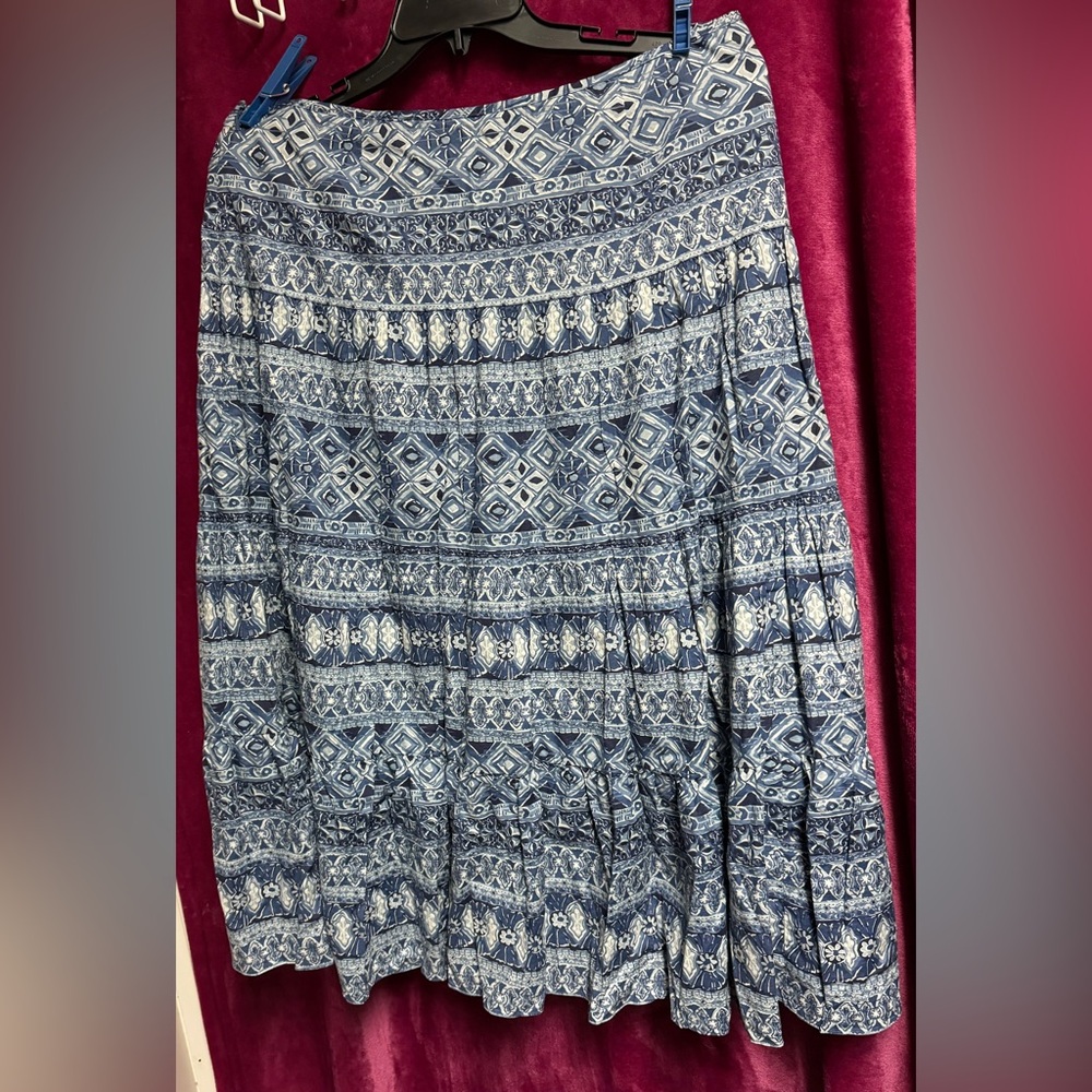 Chaps Denim Womens Blue Floral Tiered Lined Skirt Size 14. Like new. 32” long.